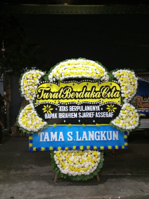 Papan Bunga Duka di Gilangharjo